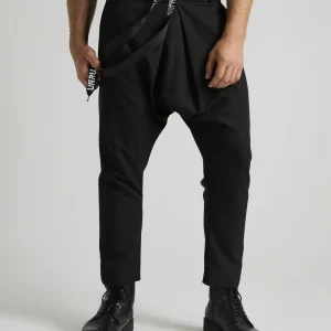 Italian-made black men's trousers with refined construction and premium materials.