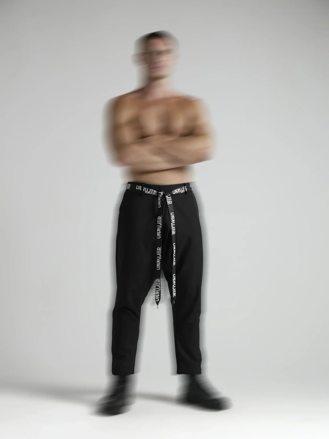 Italian-made black men's trousers with refined construction and premium materials.