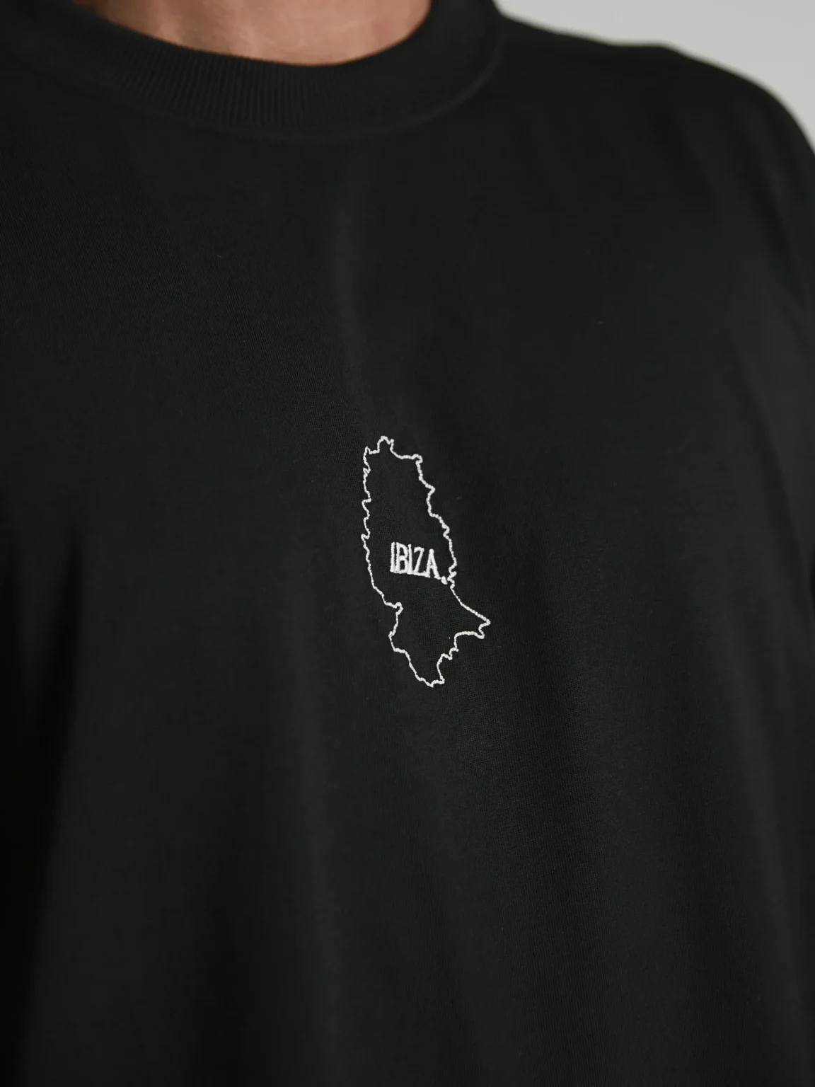 Premium men's T-shirt with mesh inserts on sleeves and sides from UNRULED IBIZA collection.