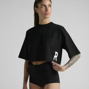 Women's black cropped T-shirt crafted from premium cotton and made in Italy.